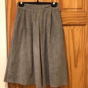 Grey skirt